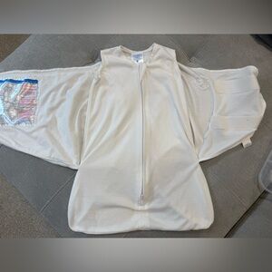 Halo white sleep sack swaddle newborn 0-3 months cozy baby cozy